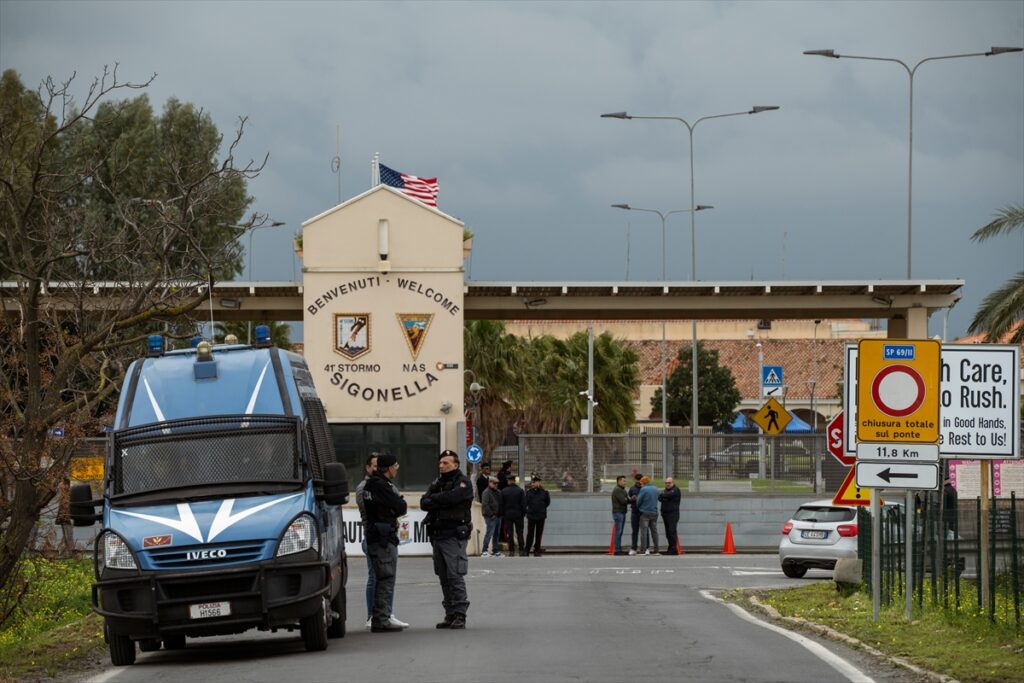 İtalya’daki ABD üssü yakınlarında protesto düzenlendi