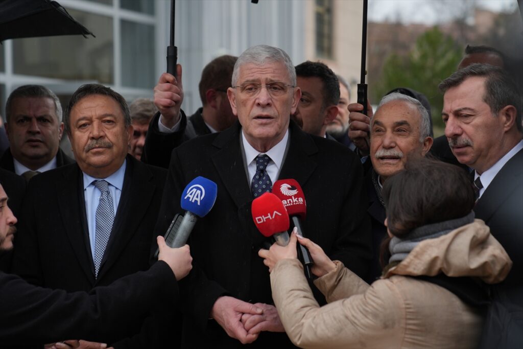 İYİ Parti Genel Başkanı Dervişoğlu, bayram namazı sonrası açıklamalarda bulundu: