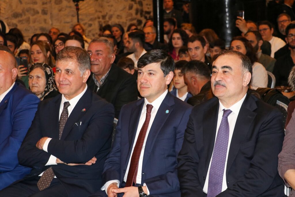 İzmir’de Azerbaycanlılar Nevruz Bayramı’nı kutladı