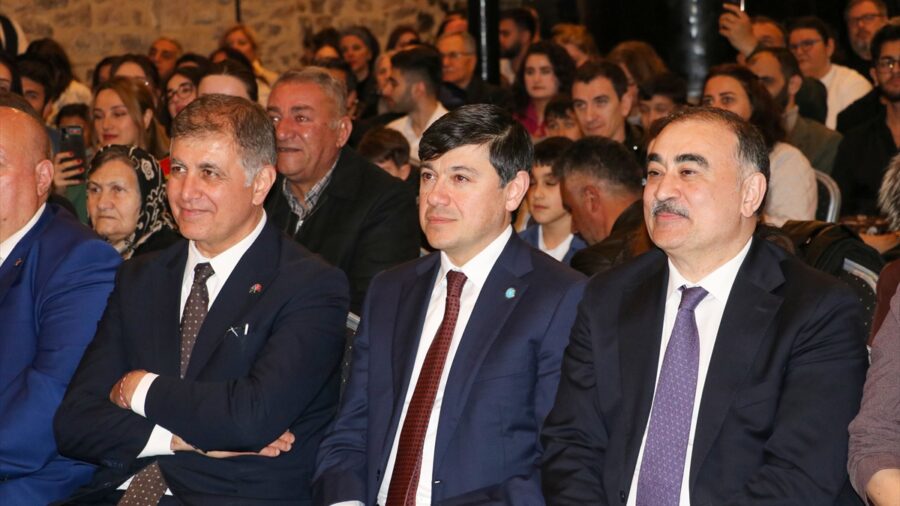 İzmir’de Azerbaycanlılar Nevruz Bayramı’nı kutladı