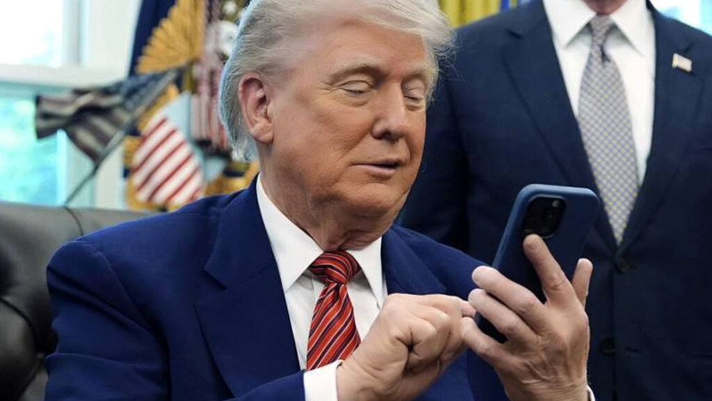 Trump’ın Sızdırılan Telefon Numarası Karaborsada Şok Etkiye Yol Açtı
