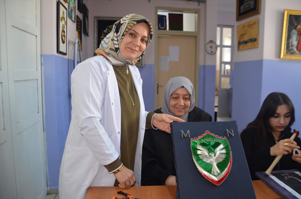 Kanseri yenen kadın mesleki kurslarla hayata tutundu