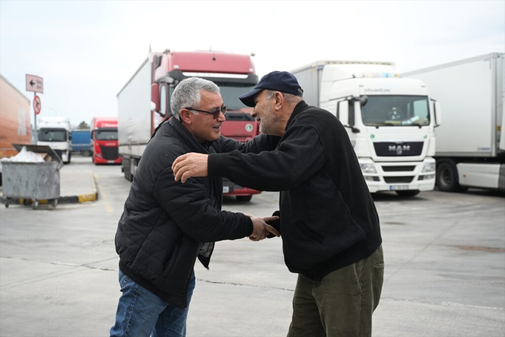 Kapıkule’de tır şoförleri bayramı yolda geçiriyor