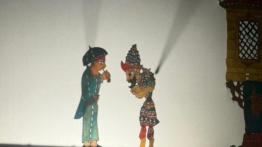 “Karagöz’e İş Ardına Düş” perde oyunu Bursa’da sahnelendi