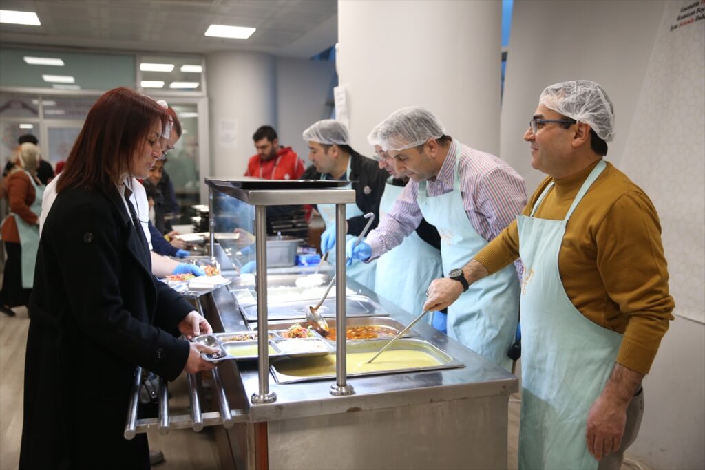 Kastamonu Vakıflar Bölge Müdürlüğü asırlık geleneği sürdürüyor