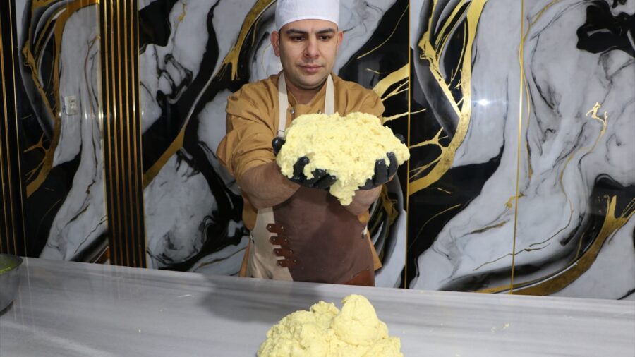 Kilis’te Ramazan Bayramı’nın gözde tatlısı gerebiç hazırlanmaya başladı