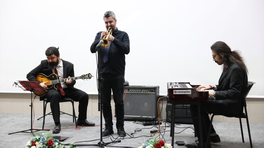 Kırklareli’nde 14 Mart Tıp Bayramı müzik dinletisiyle kutlandı