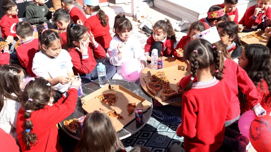 Kırklareli’nde çocuklara özel tekne orucu iftarı düzenlendi