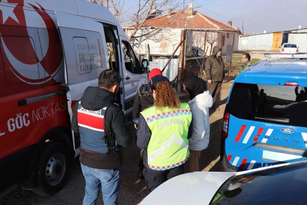 Kırşehir’de 19 düzensiz göçmen yakalandı