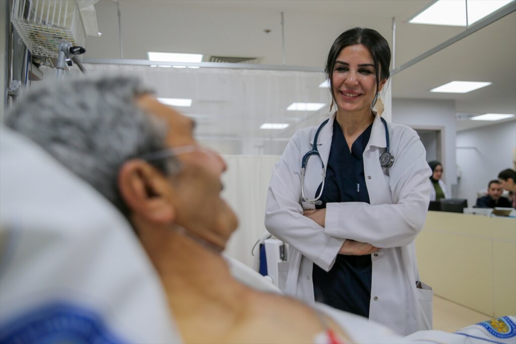 KOAH hastaları “bronkoskopik akciğer hacim küçültme sarmalı” yöntemiyle rahat nefes alıyor