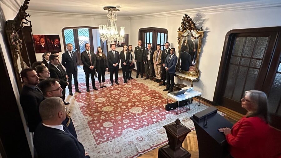 Kolombiya’da 18 Mart Şehitleri Anma Günü ve Çanakkale Deniz Zaferi dolayısıyla tören düzenlendi