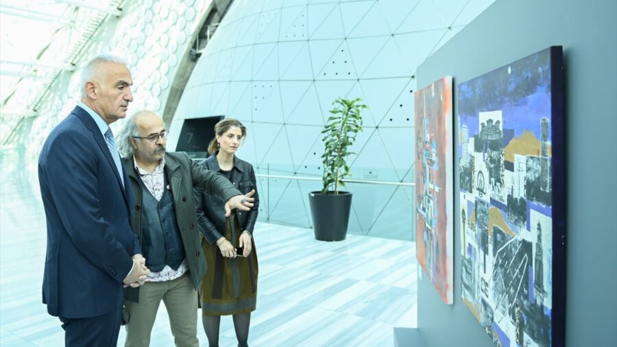 Kültür ve Turizm Bakanı Ersoy “Başkent Ankara” sergisini ziyaret etti