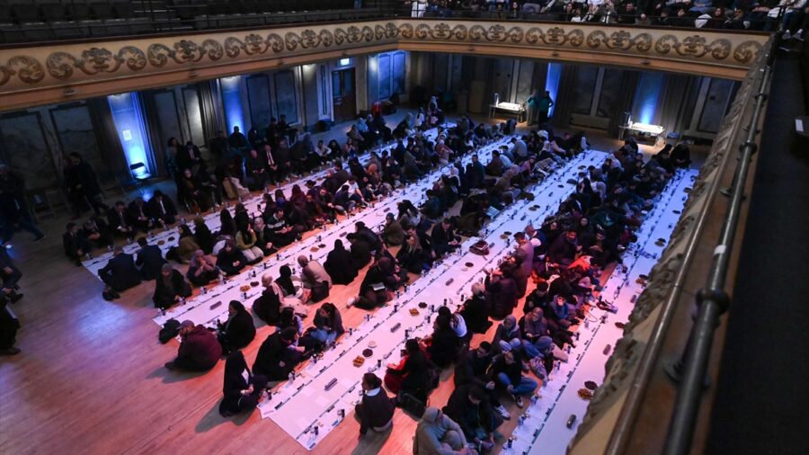 Londra’daki tarihi belediye binasında “Türkiye” temalı iftar programı düzenlendi