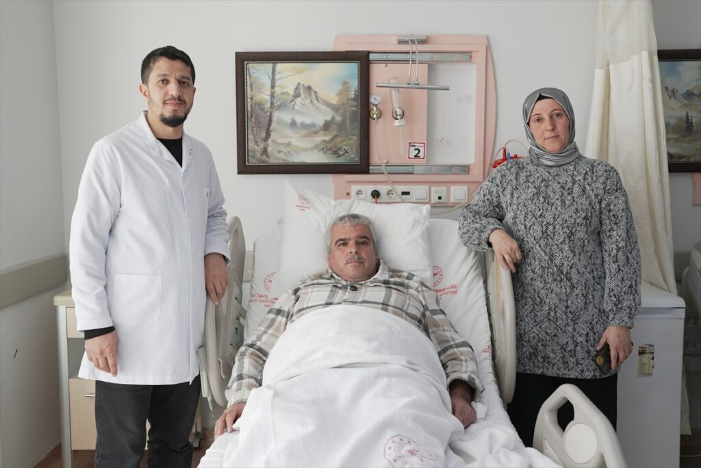 Malatya’da böbreğinin üstünde kitle tespit edilen hasta kapalı ameliyatla sağlığına kavuştu