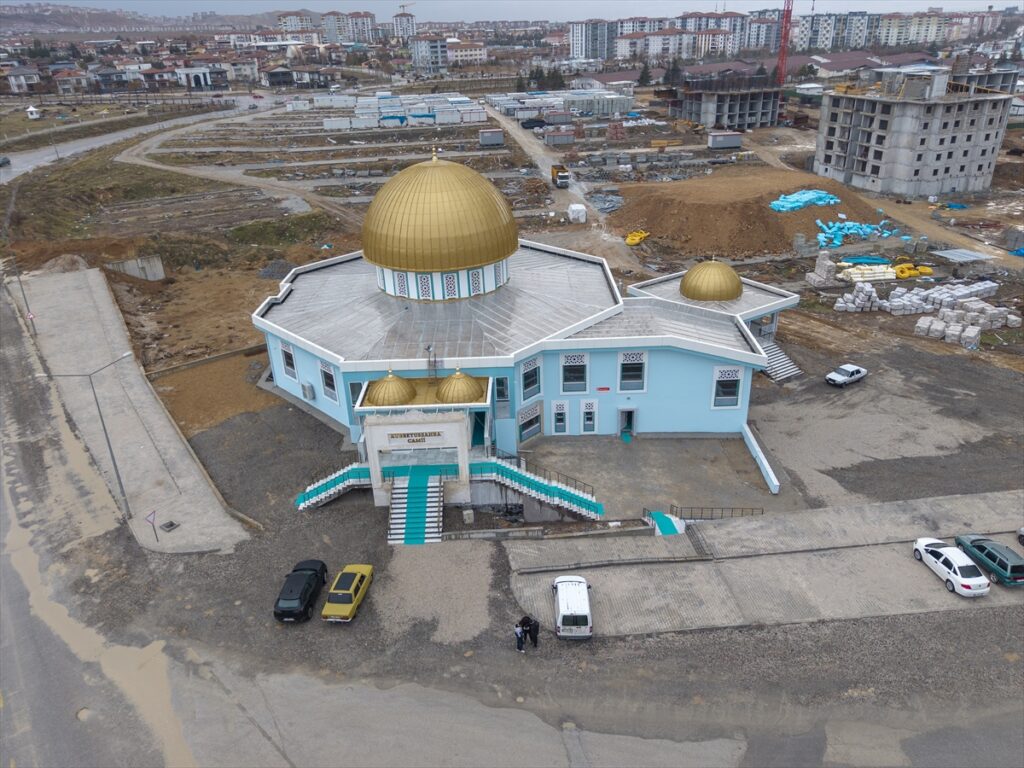 Malatya’da Kubbetüs Sahra Camisi’nin benzeri inşa edildi