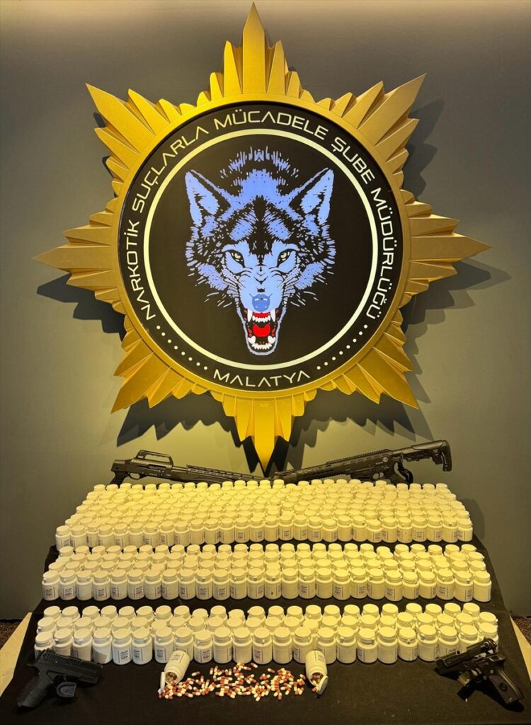 Malatya’da uyuşturucu ve silah kaçakçılığı operasyonunda 4 şüpheli yakalandı