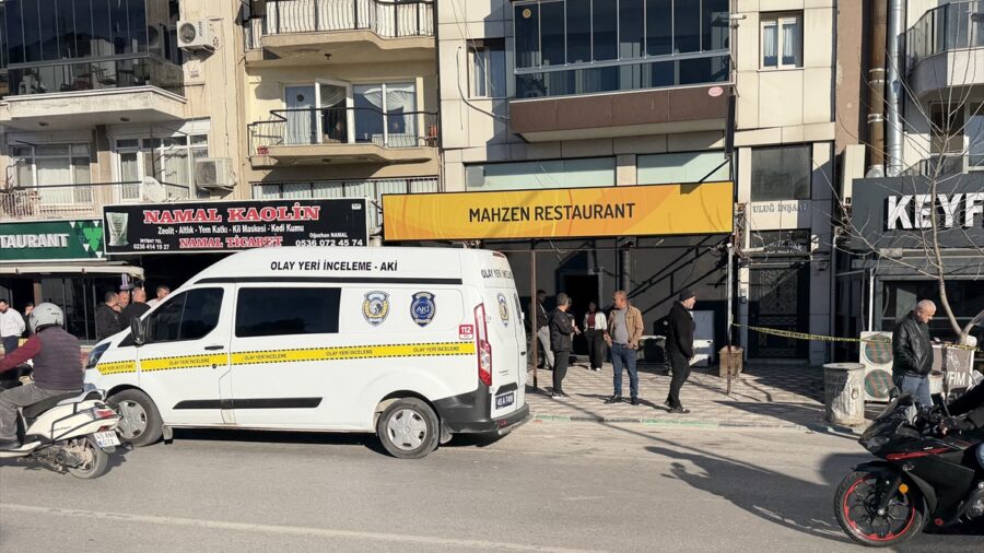 Manisa’da çıkan bıçaklı kavgada 1 kişi öldü, 2 kişi yaralandı