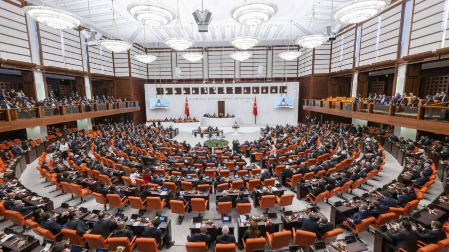 Bayrama girerken Türkiye…