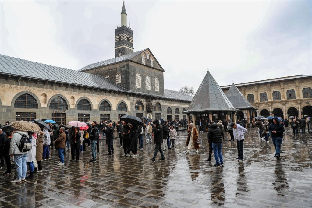 “Medeniyetler şehri” Diyarbakır bayram tatilinde ziyaretçilerini ağırlıyor