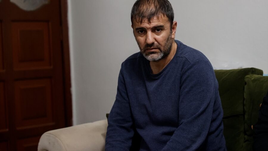 Mersin’de kavga sırasında evinin önünde merminin isabet etmesiyle ölen kadının evinde yas hakim