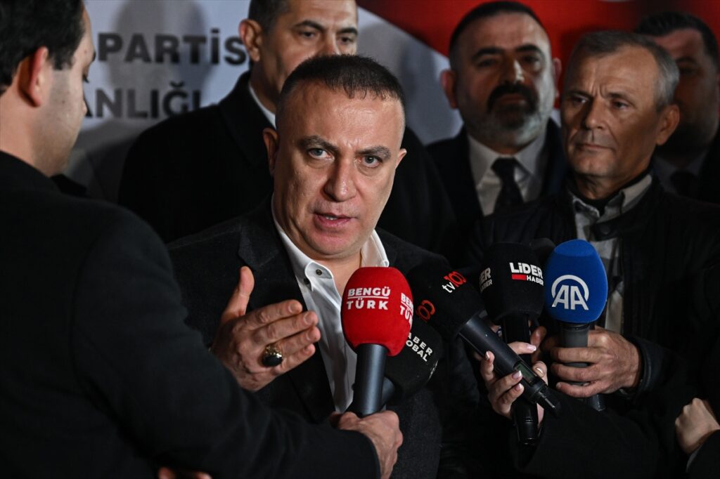 MHP Genel Başkan Yardımcısı Yönter, İstanbul’da partisinin iftar programına katıldı: