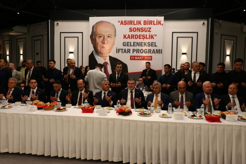MHP Genel Sekreter Yardımcısı Osmanağaoğlu, partisinin İzmir’deki iftar programında konuştu: