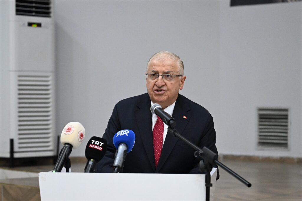 Milli Savunma Bakanı Güler, Muş’ta iftar programına katıldı: