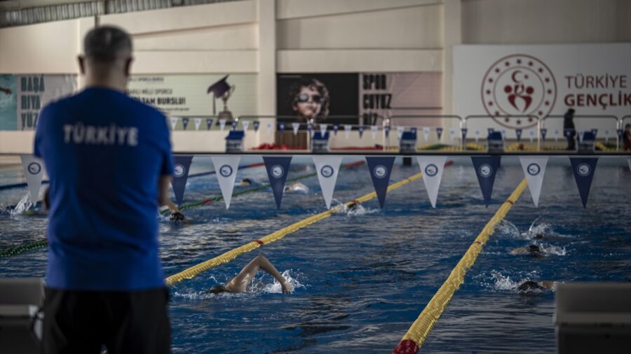 Milli yüzücüler yaz organizasyonları öncesi Erzurum’da kampta