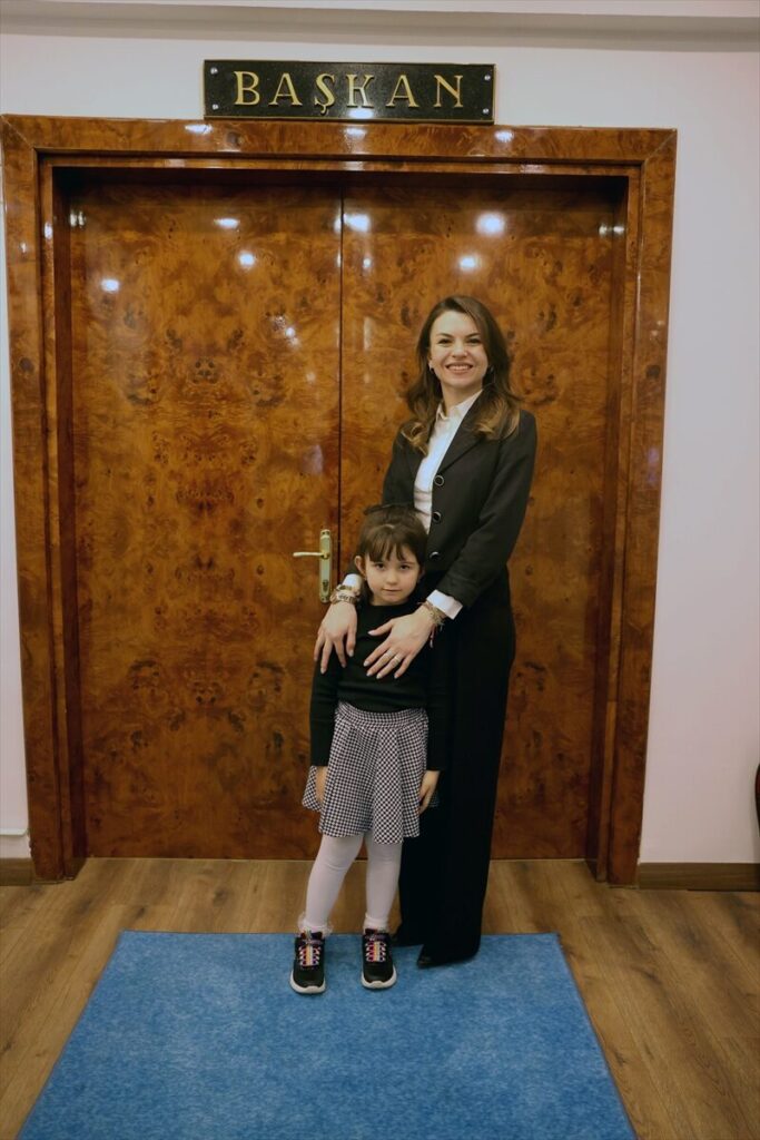 Minik Zeynep’in çevre uyarısı takdir topladı