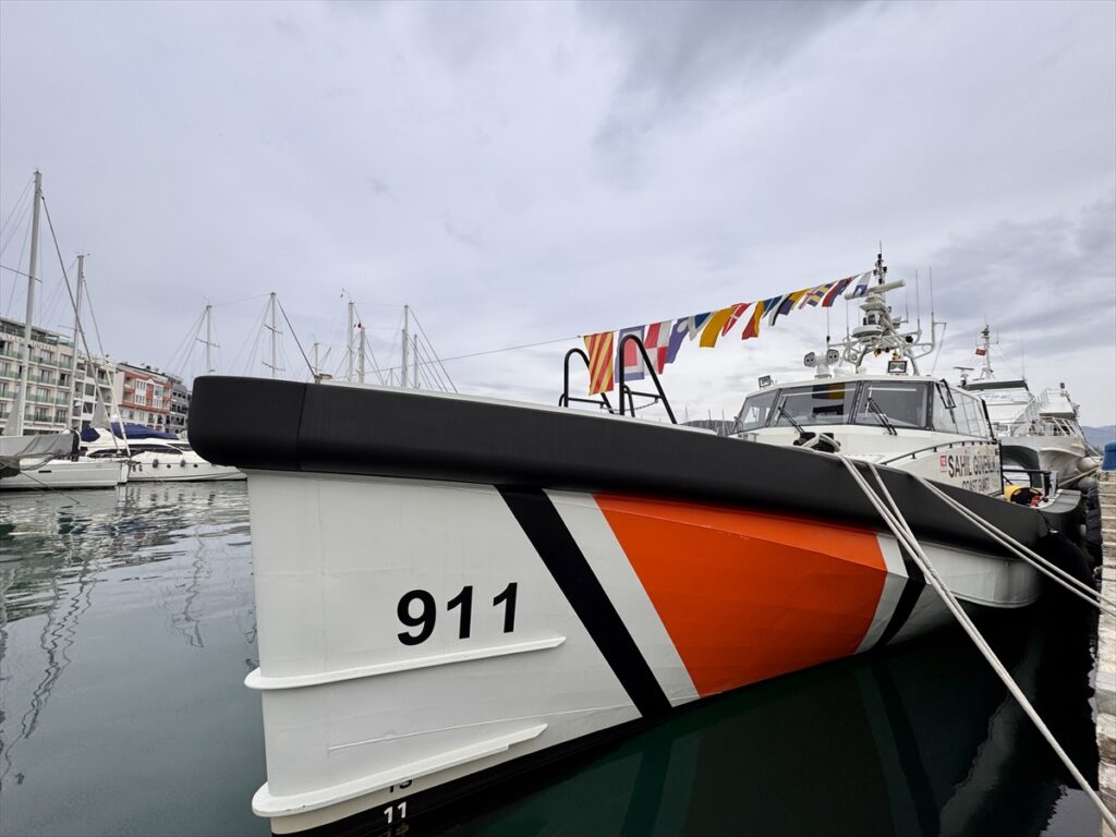 Muğla’da Sahil Güvenlik botları ziyarete açıldı