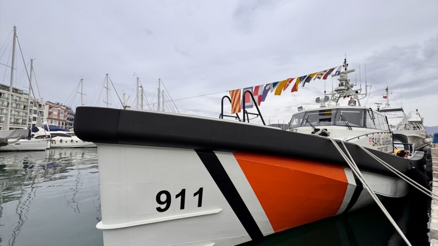 Muğla’da Sahil Güvenlik botları ziyarete açıldı