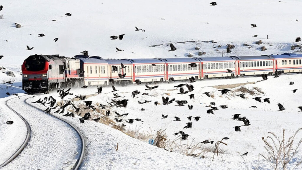 Abdulkadir Uraloğlu: Turistik Doğu Ekspresi Sezonunu Tamamladı