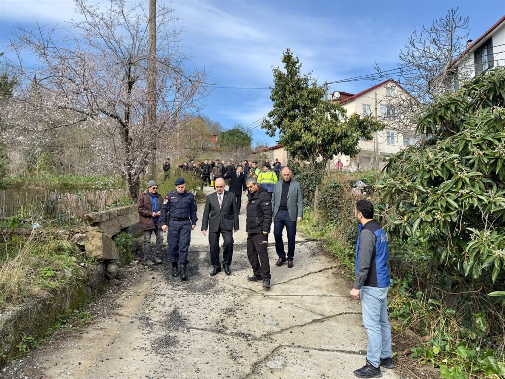Ordu’da heyelan meydana gelen mahalledeki 3 ev tahliye edildi