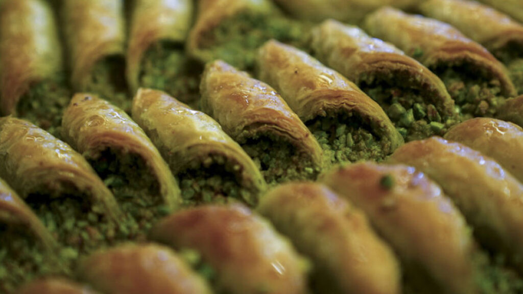 Şeker Tüketiminin Sağlığa Zararları Açıklanıyor