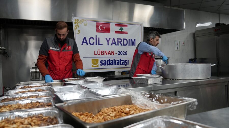 Sadakataşı Derneği, Lübnan’da İsrail saldırıları nedeniyle yerinden edilen 500 aileye yardım ulaştırdı