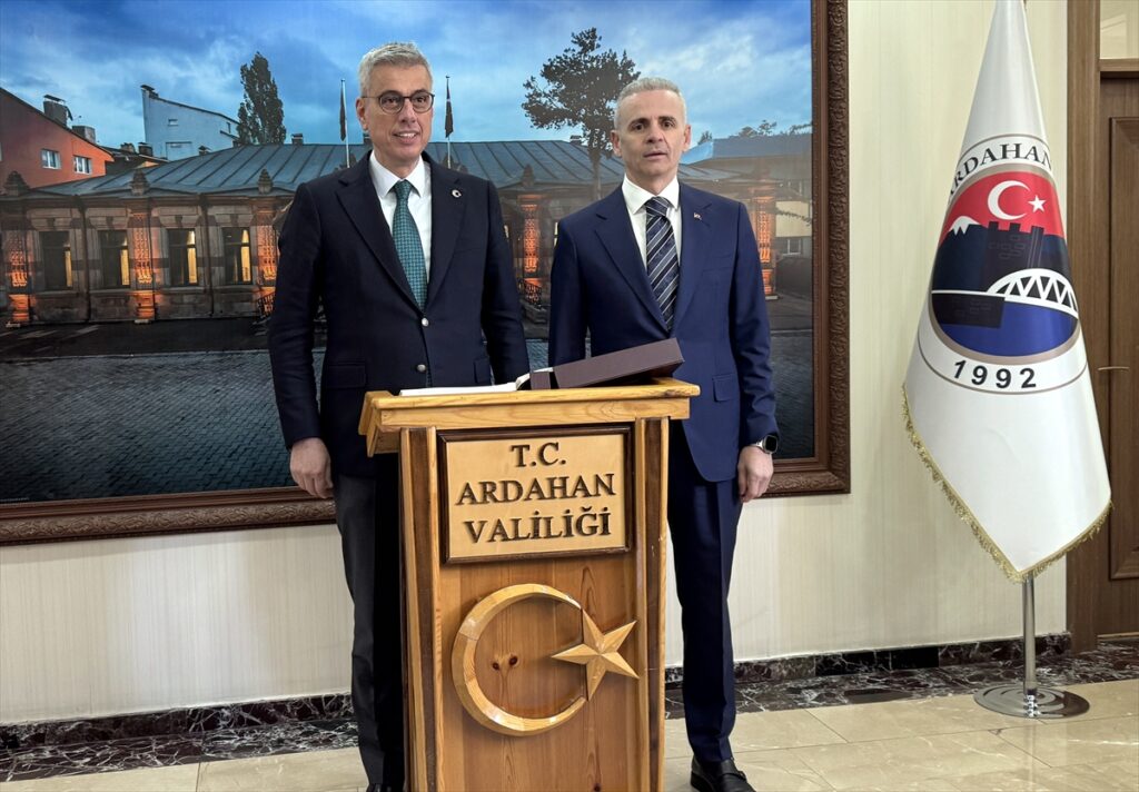 Sağlık Bakanı Memişoğlu 10 milyon kişinin kilosunu ölçtüklerini açıkladı