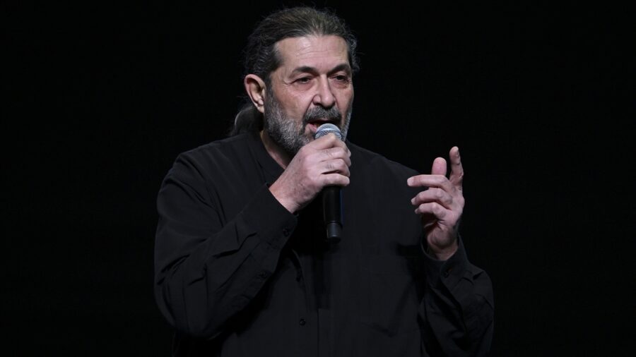 Sanatçı Hasan Sağındık “Külliye’de Ramazan” etkinliklerinde konser verdi