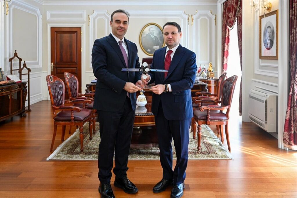 Sanayi ve Teknoloji Bakanı Kacır, İçişleri Bakanı Çiftçi ile Adalet Bakanı Gürlek’i ziyaret etti