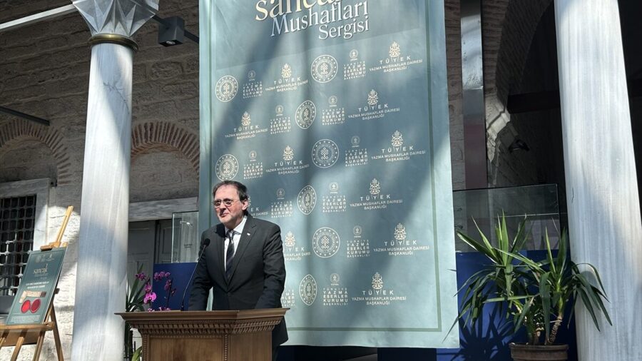 “Sancak Mushafları Sergisi” Beyazıt Yazma Eser Kütüphanesi’nde açıldı