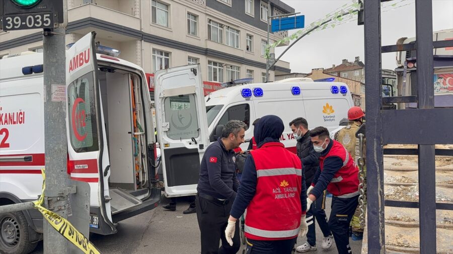 Sancaktepe’de tırın çarptığı kadın hayatını kaybetti