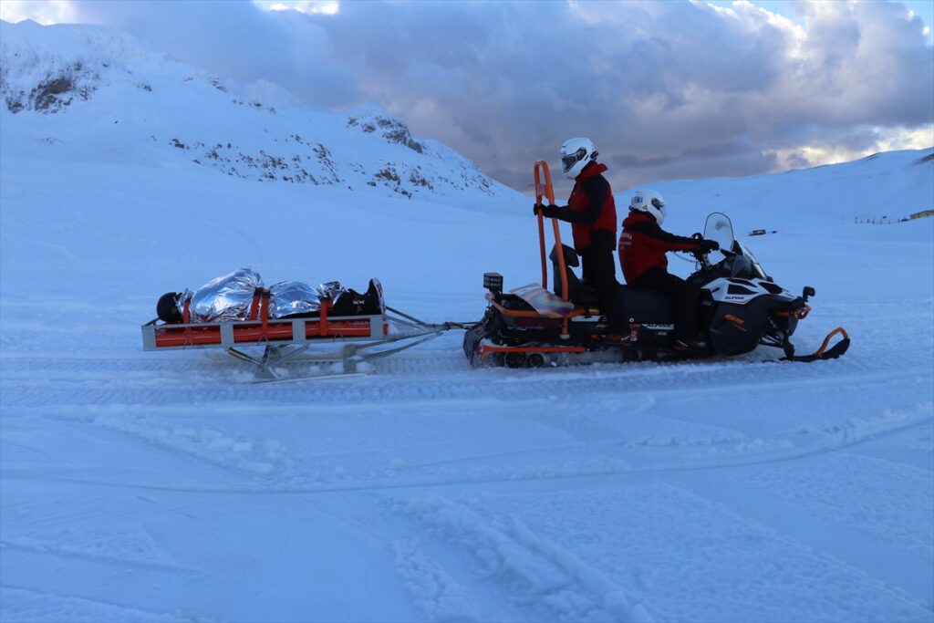 Sezonda 200 bin kişiyi ağırlayan Davraz Kayak Merkezi bayramı da hareketli geçirecek