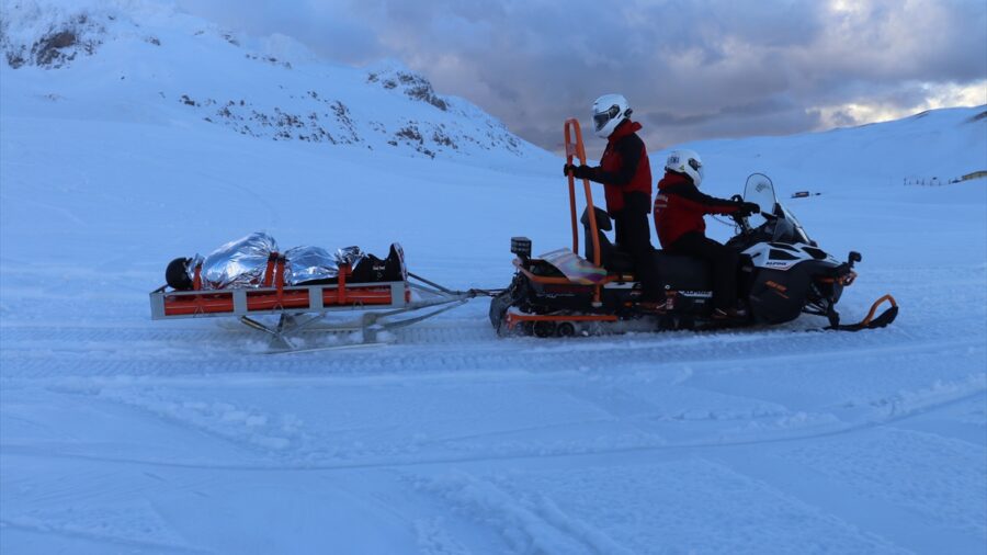 Sezonda 200 bin kişiyi ağırlayan Davraz Kayak Merkezi bayramı da hareketli geçirecek