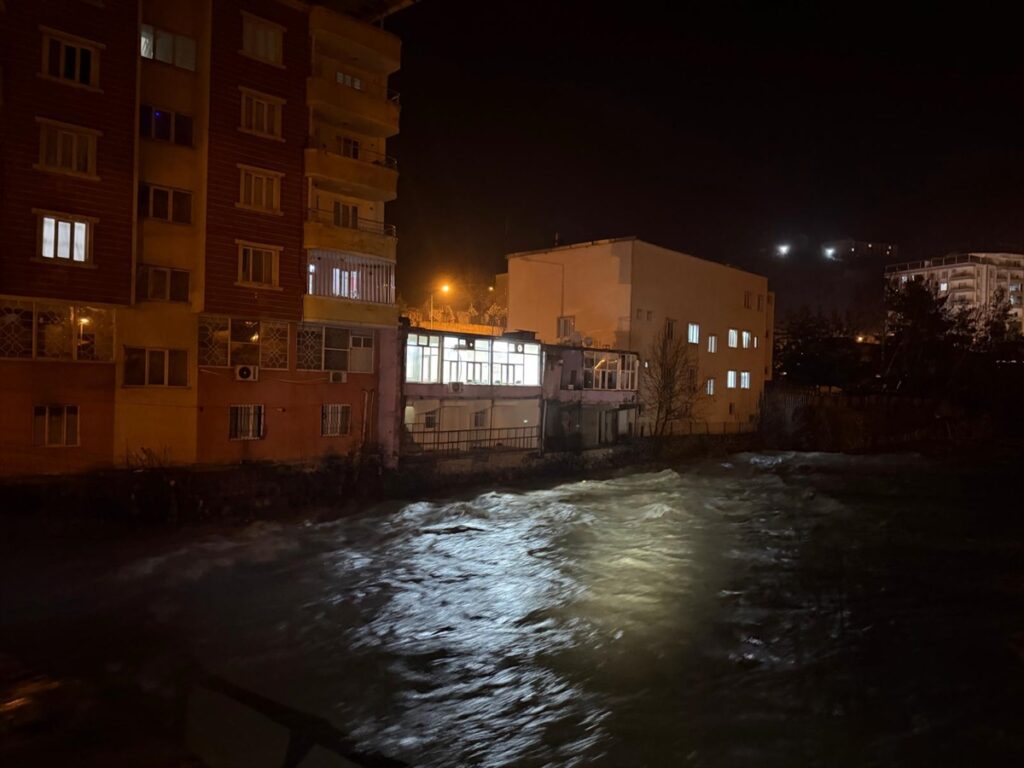 Siirt Valiliğinden Bitlis Çayı’nda su seviyesinin yükselmesine ilişkin açıklama