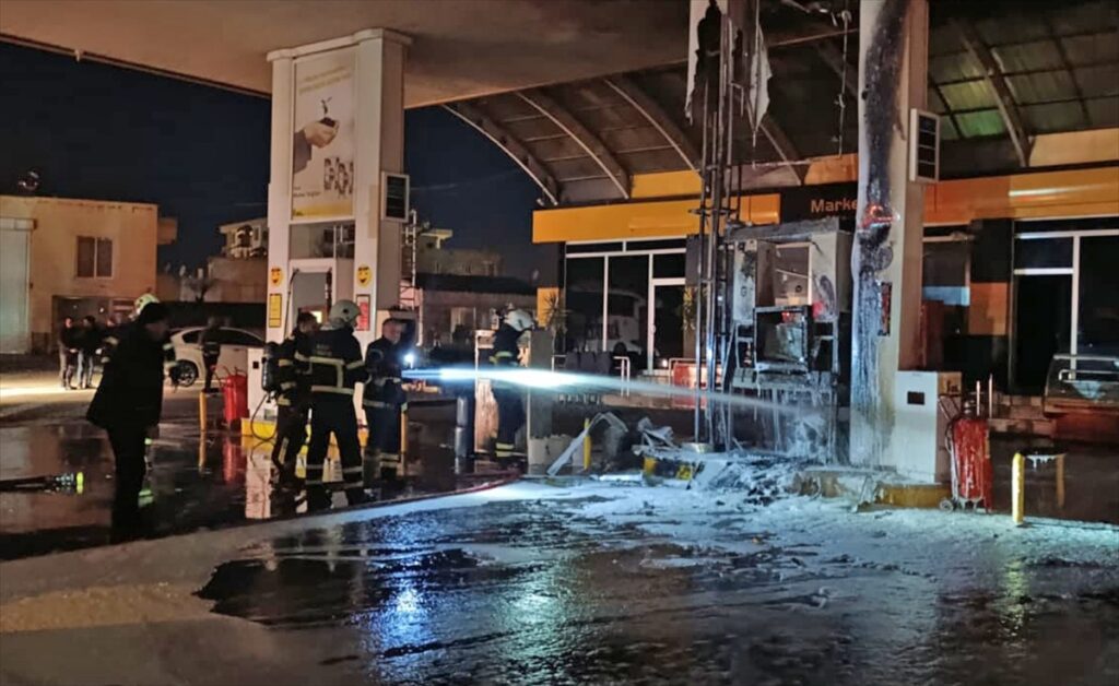 Siirt’te akaryakıt istasyonunda çıkan yangın söndürüldü