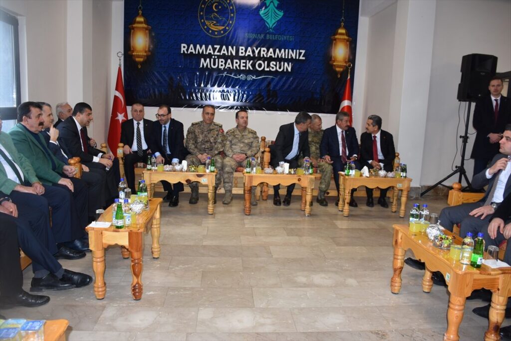 Şırnak ve Batman’da bayramlaşma töreni düzenlendi