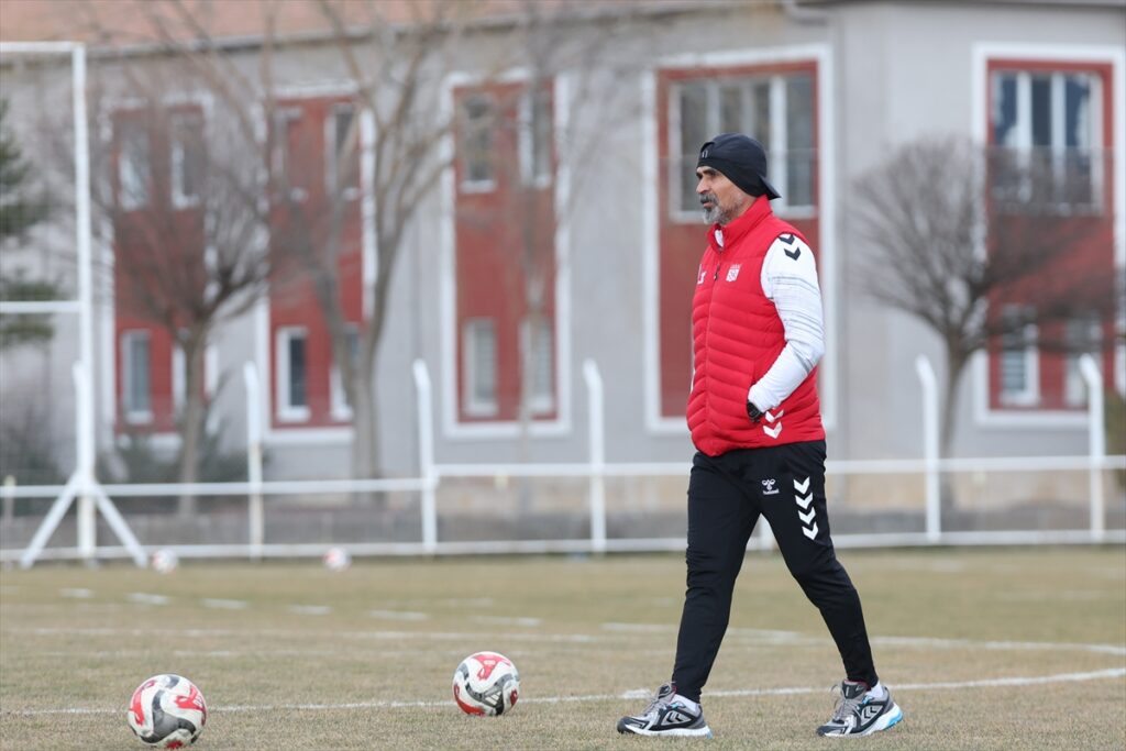 Sivasspor, Manisa FK maçı hazırlıklarına başladı