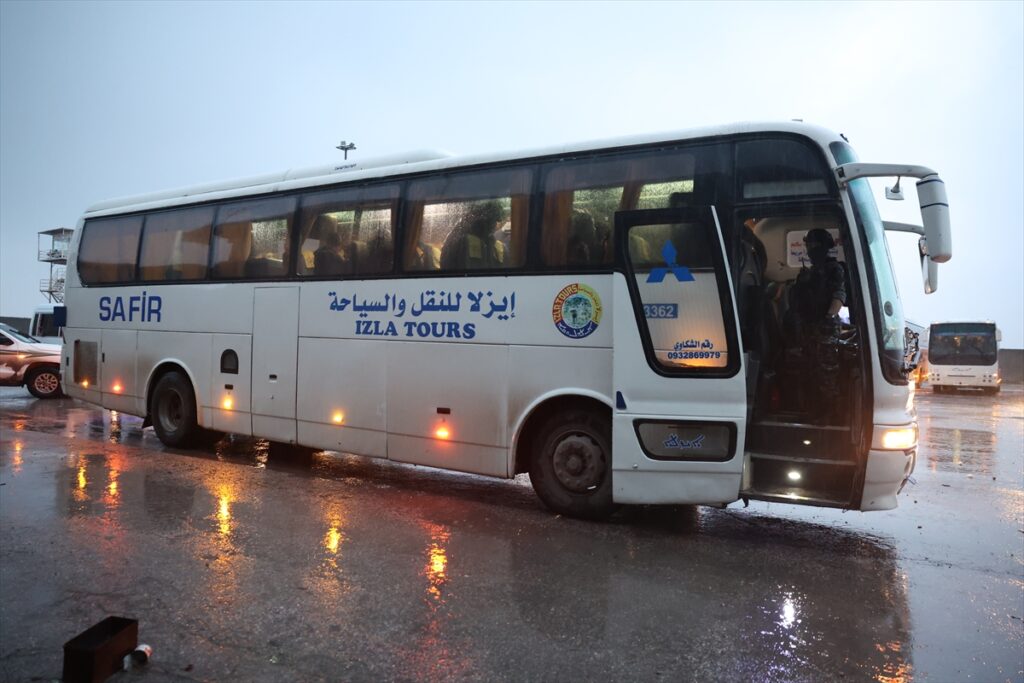 Suriye hükümeti ile terör örgütü YPG arasında 600 kişilik esir takası