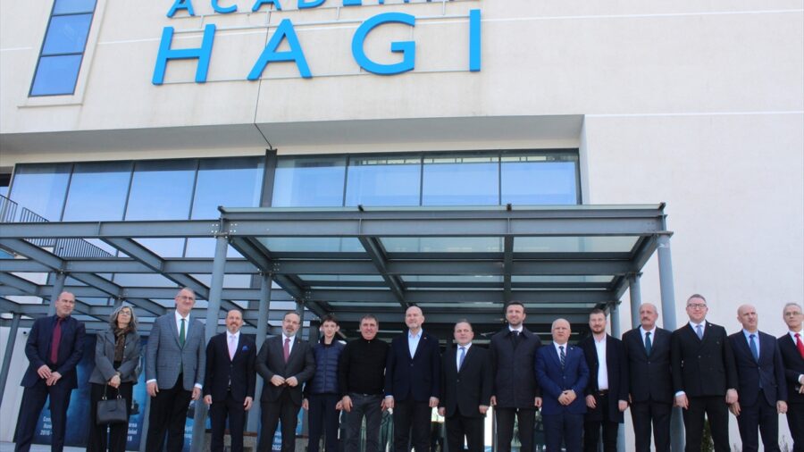 TBMM İçişleri Komisyonu Başkanı Soylu, Romanya’da Türk iş insanlarıyla bir araya geldi