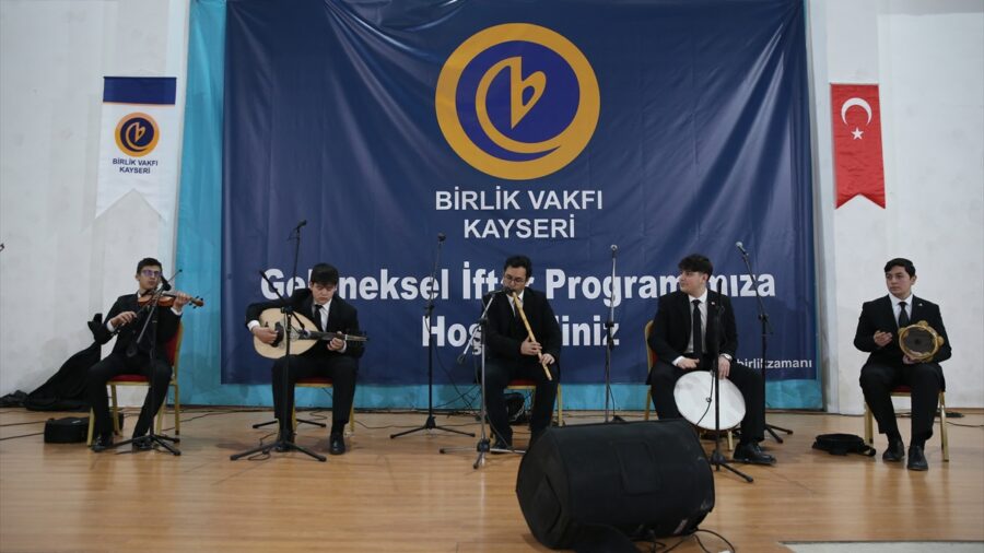 TBMM Milli Savunma Komisyonu Başkanı Akar, Kayseri’de iftar programında konuştu: