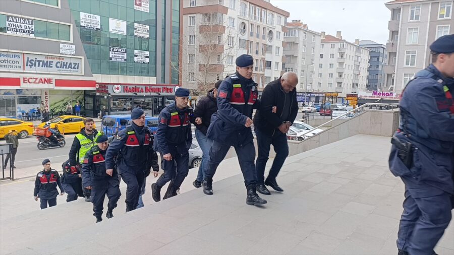 Tekirdağ merkezli dolandırıcılık operasyonunda 8 zanlı yakalandı